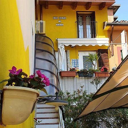 Dora Baltea Monolocale Primo Piano Mansarda Secondo Piano Verona Exteriör bild