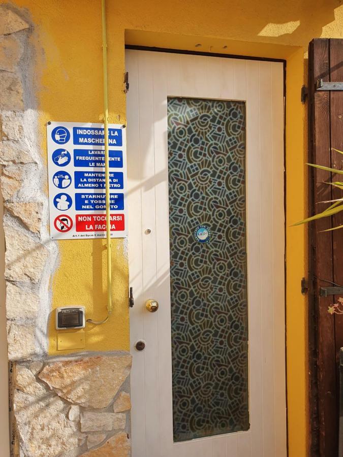Dora Baltea Monolocale Primo Piano Mansarda Secondo Piano Verona Exteriör bild