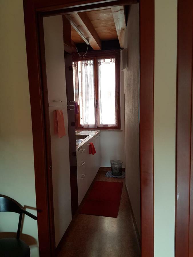 Dora Baltea Monolocale Primo Piano Mansarda Secondo Piano Verona Exteriör bild