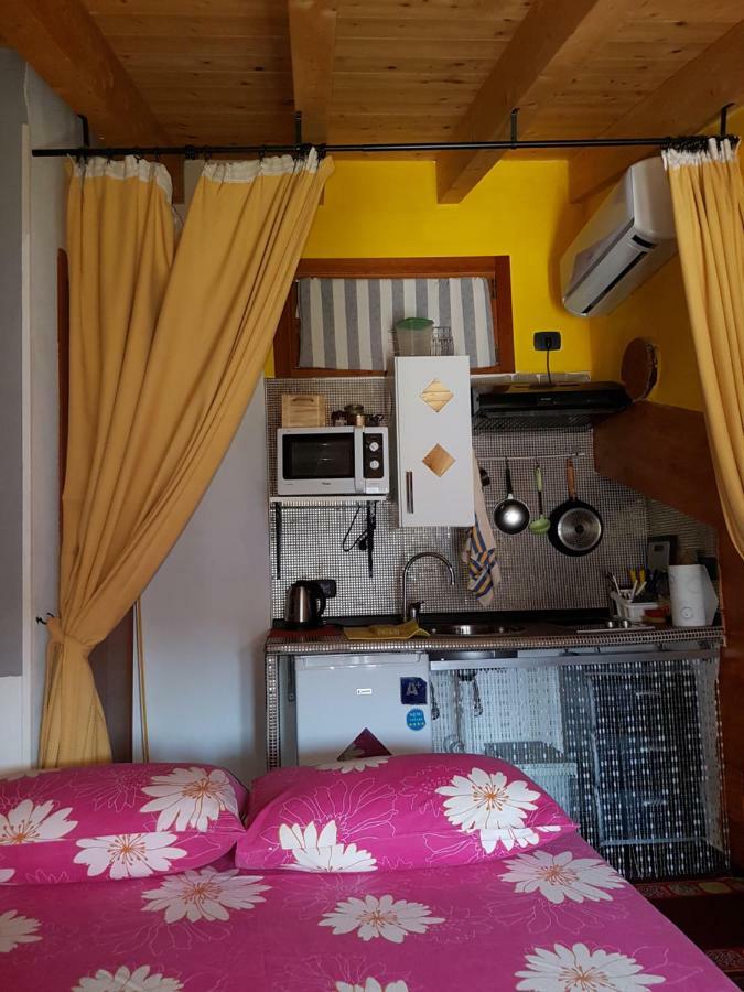 Dora Baltea Monolocale Primo Piano Mansarda Secondo Piano Verona Exteriör bild