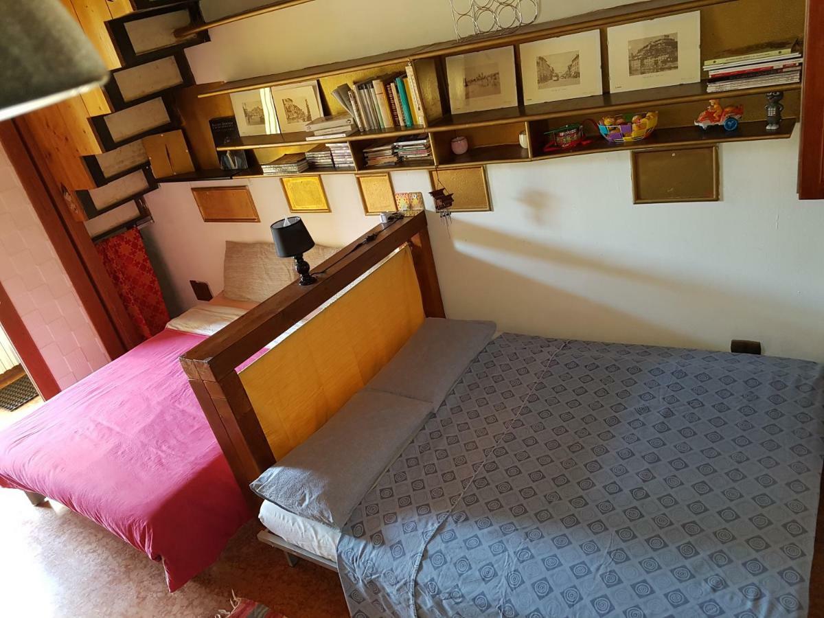 Dora Baltea Monolocale Primo Piano Mansarda Secondo Piano Verona Exteriör bild